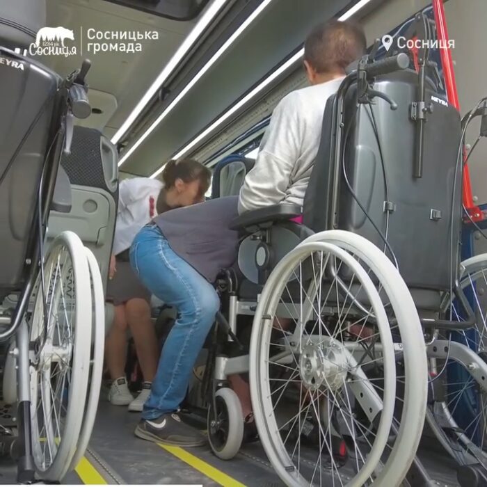 У Сосниці з’явився спецтранспорт. Хто на ньому буде їздити?