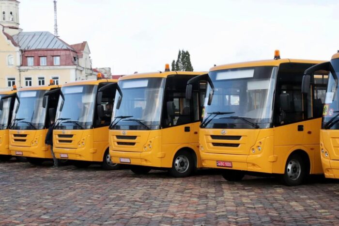 Сосницька громада отримала новий шкільний автобус