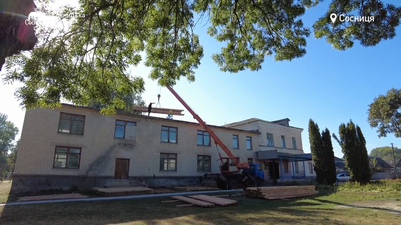 У Сосниці замінили 120-річні вікна у Будинку дитячої творчості