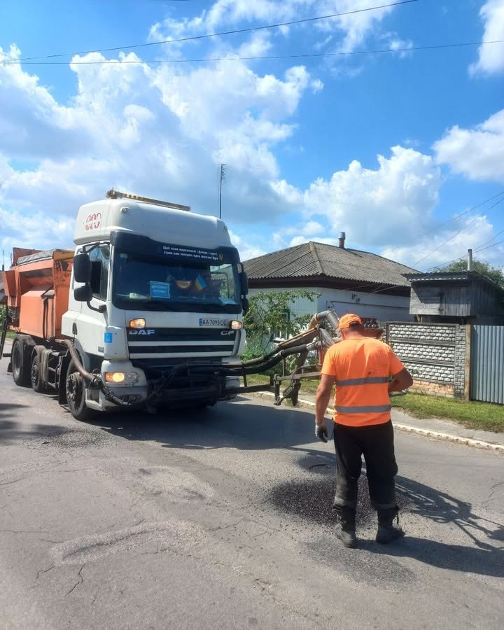 Ремонти доріг тривають у Сосницькій громаді