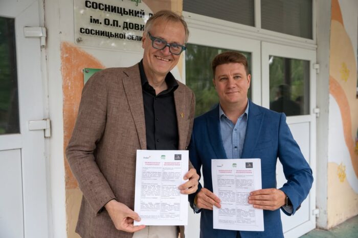 У Сосницькій громаді бельгійські партнери ознайомилися з ремонтом укриття в ліцеї