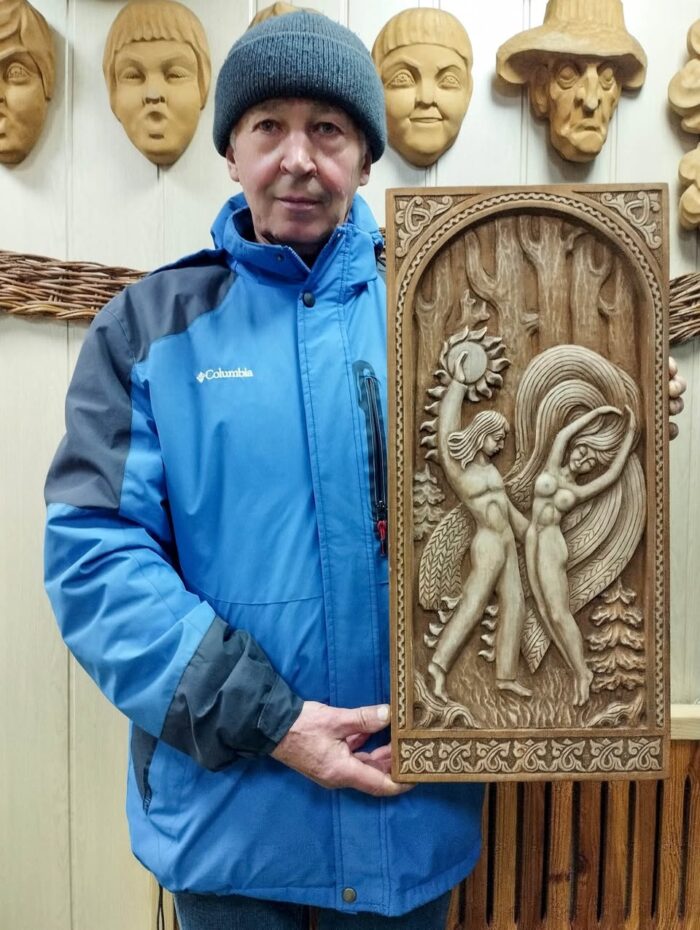 Майстер з Сосницької громади Анатолій Семенцов представив дві нові різьблені роботи