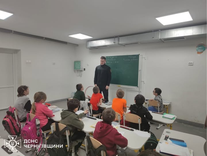 Рятувальники проводять уроки безпеки у школах Корюківського району