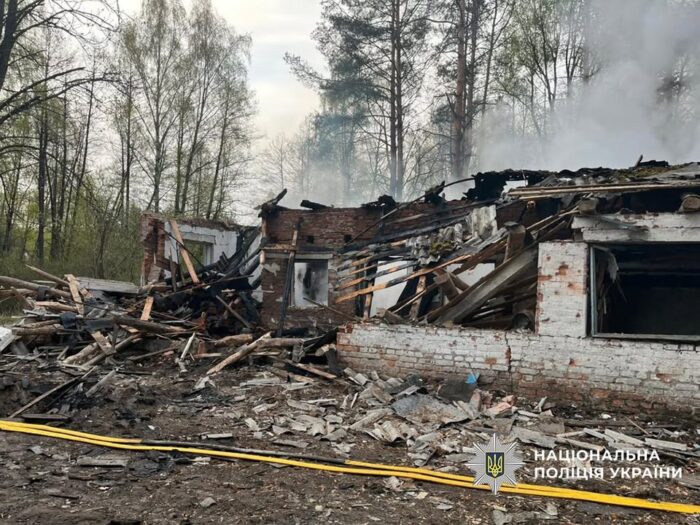 У Сосницькій громаді через атаку безпілотників пошкоджена техніка навчального закладу