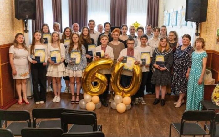 У Сосниці дитяча музична школа випустила 17 вихованців та відзначила ювілей